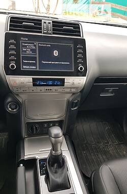 Позашляховик / Кросовер Toyota Land Cruiser Prado 2021 в Чернівцях