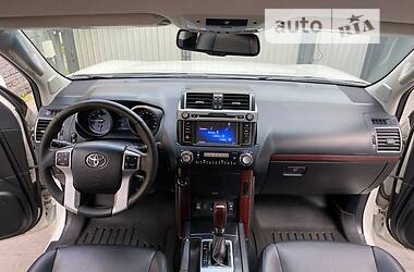 Позашляховик / Кросовер Toyota Land Cruiser Prado 2016 в Полтаві