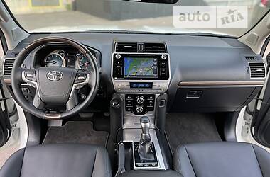 Внедорожник / Кроссовер Toyota Land Cruiser Prado 2019 в Киеве