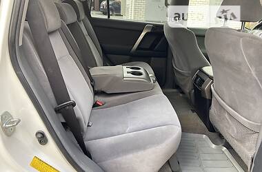 Внедорожник / Кроссовер Toyota Land Cruiser Prado 2013 в 
