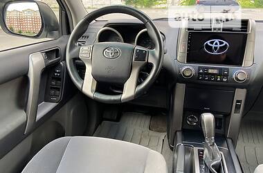 Внедорожник / Кроссовер Toyota Land Cruiser Prado 2013 в 