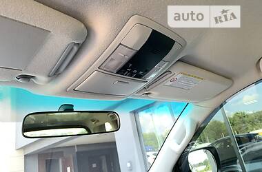 Позашляховик / Кросовер Toyota Land Cruiser Prado 2012 в 