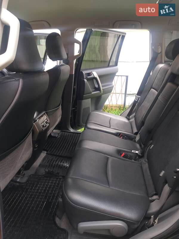 Внедорожник / Кроссовер Toyota Land Cruiser Prado 2010 в Жмеринке