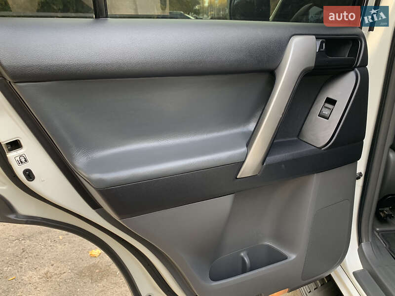 Внедорожник / Кроссовер Toyota Land Cruiser Prado 2013 в Тернополе фото 49 Внедорожник / Кроссовер Toyota Land Cruiser Prado 2013 в Тернополе