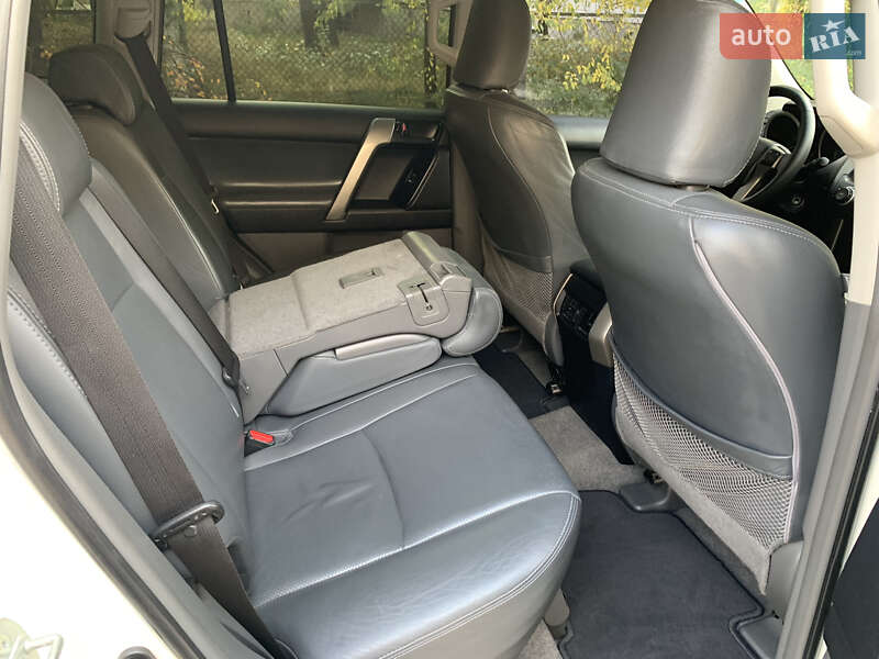 Внедорожник / Кроссовер Toyota Land Cruiser Prado 2013 в Тернополе фото 42 Внедорожник / Кроссовер Toyota Land Cruiser Prado 2013 в Тернополе