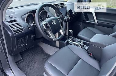 Позашляховик / Кросовер Toyota Land Cruiser Prado 2013 в Черкасах