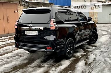 Внедорожник / Кроссовер Toyota Land Cruiser Prado 2020 в 