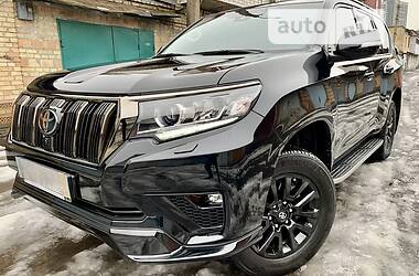Внедорожник / Кроссовер Toyota Land Cruiser Prado 2020 в 