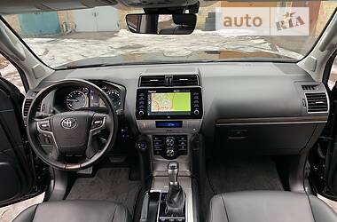 Внедорожник / Кроссовер Toyota Land Cruiser Prado 2020 в 