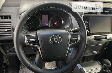 Внедорожник / Кроссовер Toyota Land Cruiser Prado 2022 в Умани