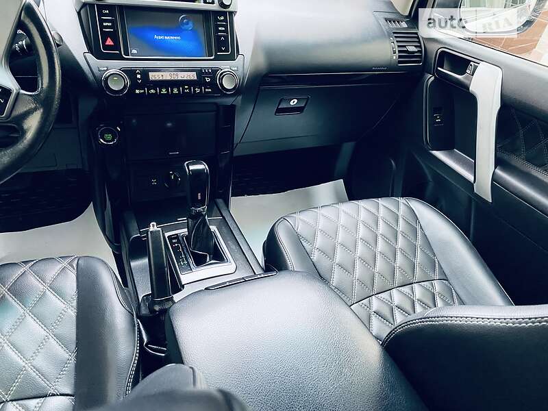 Внедорожник / Кроссовер Toyota Land Cruiser Prado 2014 в Тячеве