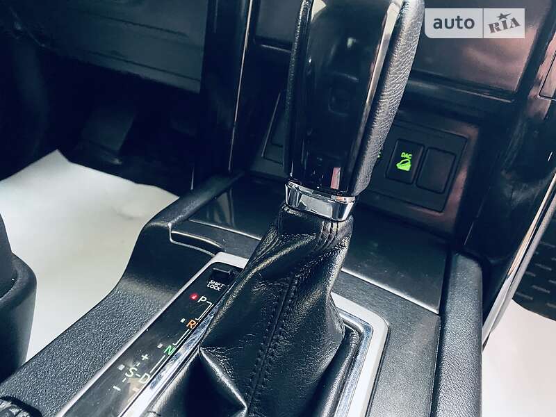 Внедорожник / Кроссовер Toyota Land Cruiser Prado 2014 в Тячеве