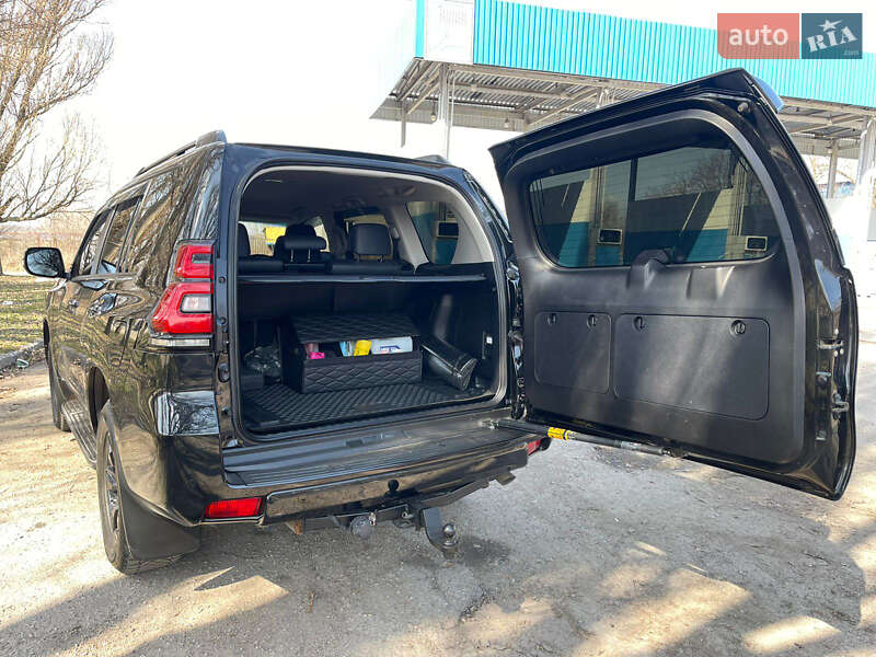 Позашляховик / Кросовер Toyota Land Cruiser Prado 2017 в Дніпрі фото 8 Позашляховик / Кросовер Toyota Land Cruiser Prado 2017 в Дніпрі