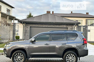 Внедорожник / Кроссовер Toyota Land Cruiser Prado 2018 в 