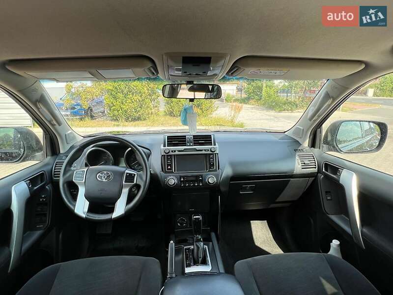 Внедорожник / Кроссовер Toyota Land Cruiser Prado 2017 в Львове фото 5 Внедорожник / Кроссовер Toyota Land Cruiser Prado 2017 в Львове