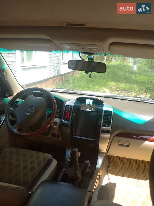 Внедорожник / Кроссовер Toyota Land Cruiser Prado 2006 в 