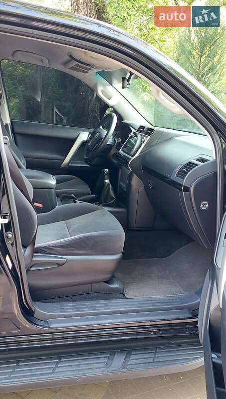 Внедорожник / Кроссовер Toyota Land Cruiser Prado 2019 в Запорожье