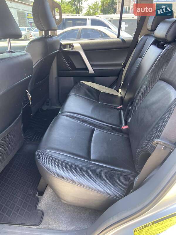 Внедорожник / Кроссовер Toyota Land Cruiser Prado 2011 в Запорожье