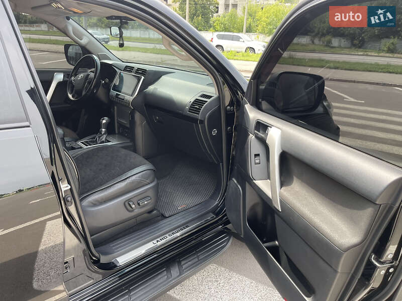 Позашляховик / Кросовер Toyota Land Cruiser Prado 2019 в Харкові фото 7 Позашляховик / Кросовер Toyota Land Cruiser Prado 2019 в Харкові