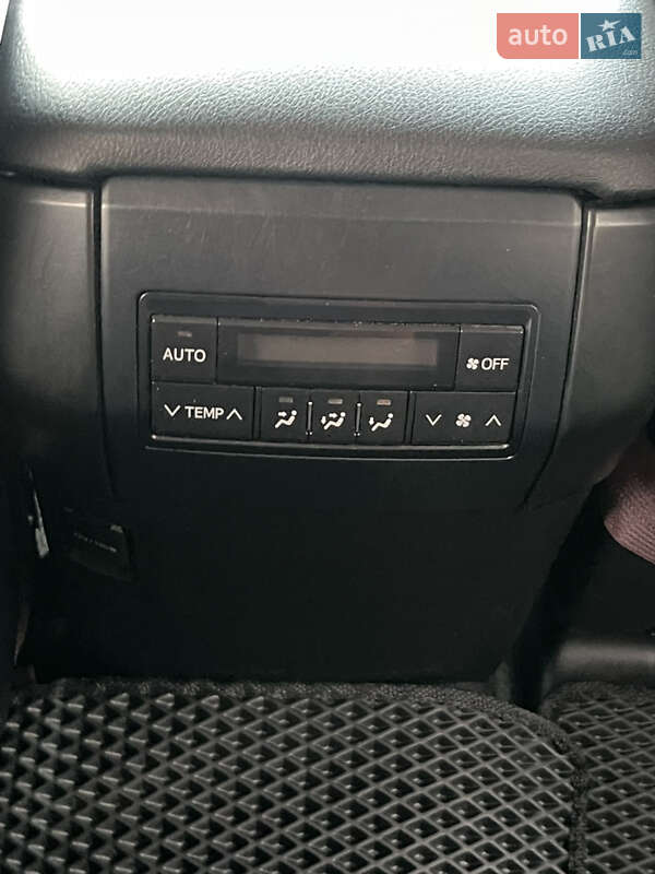 Позашляховик / Кросовер Toyota Land Cruiser Prado 2019 в Харкові фото 20 Позашляховик / Кросовер Toyota Land Cruiser Prado 2019 в Харкові