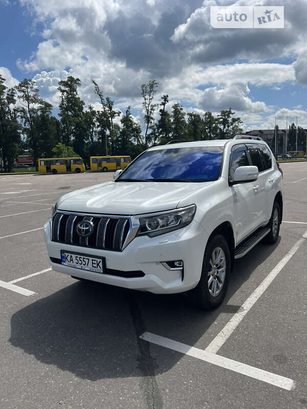 Внедорожник / Кроссовер Toyota Land Cruiser Prado 2018 в Киеве