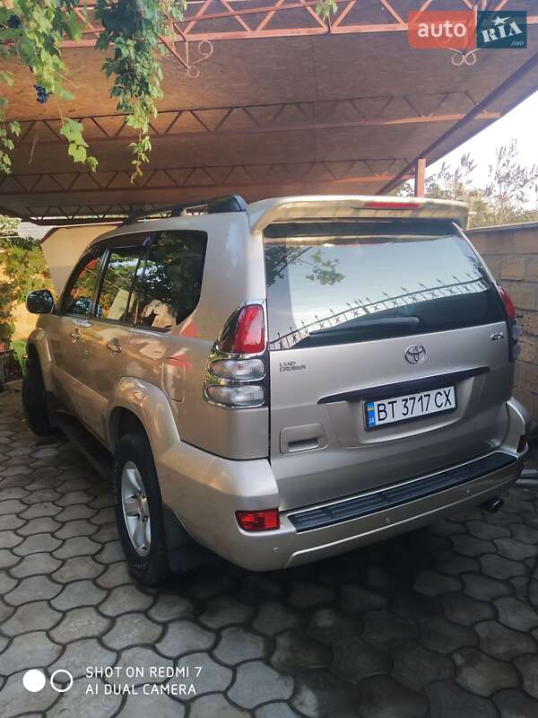Позашляховик / Кросовер Toyota Land Cruiser Prado 2006 в 