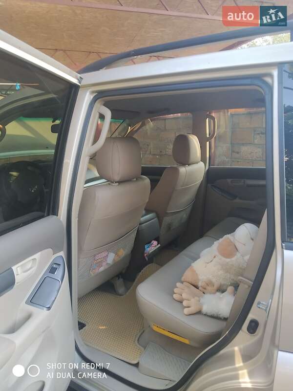Внедорожник / Кроссовер Toyota Land Cruiser Prado 2006 в Херсоне