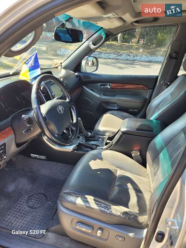 Внедорожник / Кроссовер Toyota Land Cruiser Prado 2007 в Ужгороде