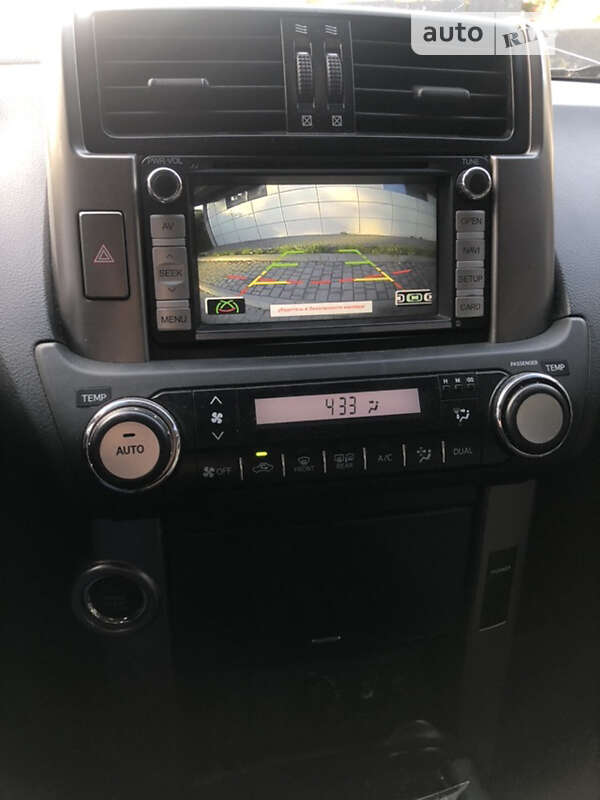 Внедорожник / Кроссовер Toyota Land Cruiser Prado 2011 в Каменском