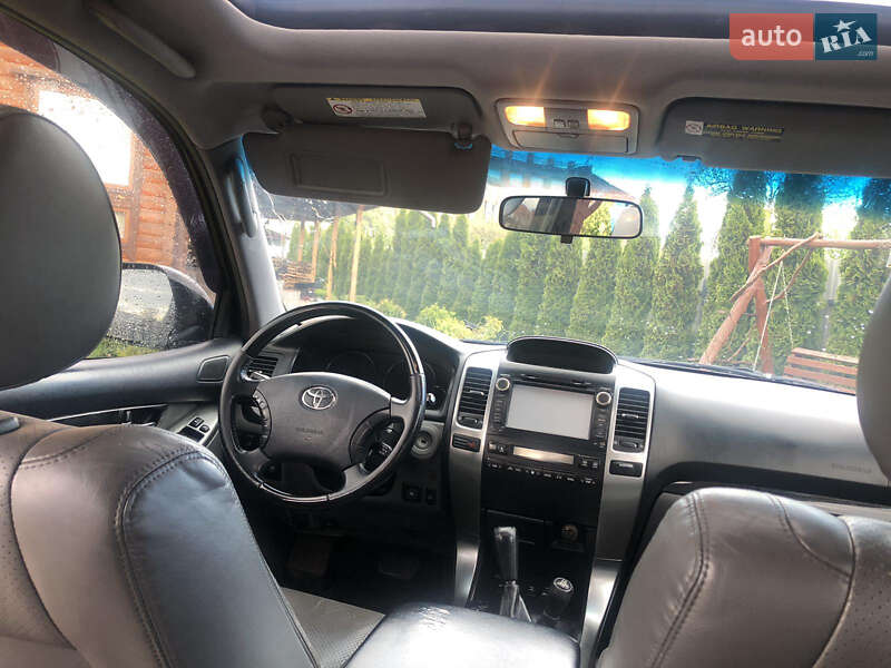Позашляховик / Кросовер Toyota Land Cruiser Prado 2008 в Нововолинську
