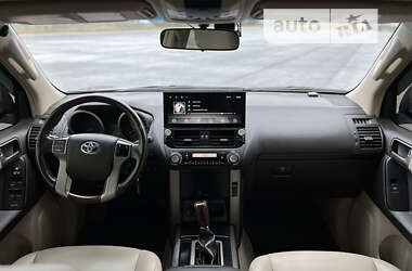 Внедорожник / Кроссовер Toyota Land Cruiser Prado 2011 в Днепре
