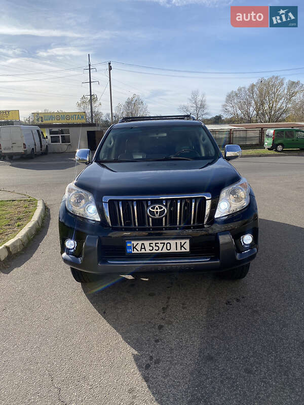 Внедорожник / Кроссовер Toyota Land Cruiser Prado 2010 в Днепре