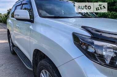 Внедорожник / Кроссовер Toyota Land Cruiser Prado 2017 в Новоднестровске