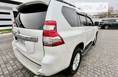 Внедорожник / Кроссовер Toyota Land Cruiser Prado 2013 в 
