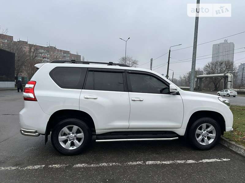 Позашляховик / Кросовер Toyota Land Cruiser Prado 2017 в Дніпрі фото 8 Позашляховик / Кросовер Toyota Land Cruiser Prado 2017 в Дніпрі