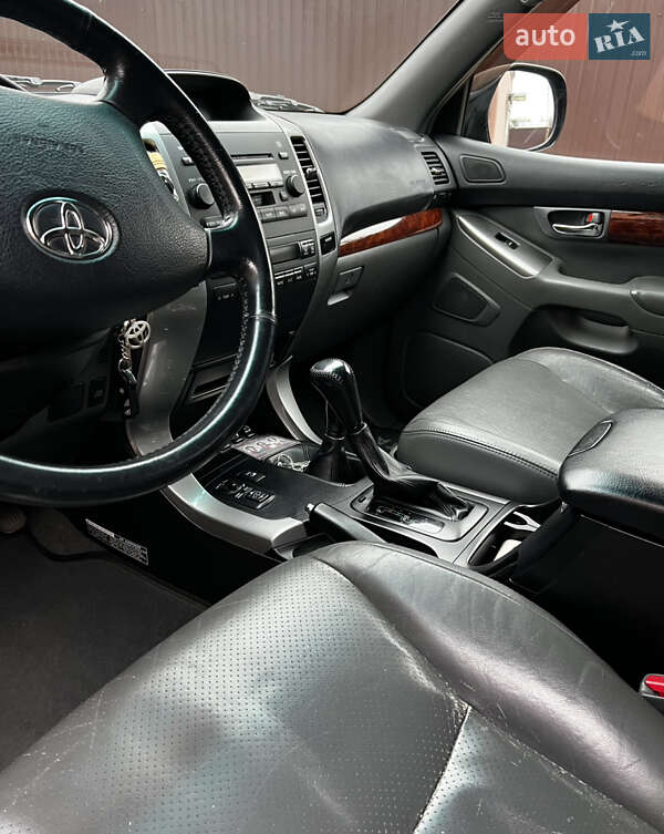 Внедорожник / Кроссовер Toyota Land Cruiser Prado 2006 в Богуславе