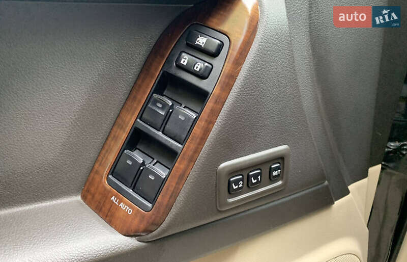 Позашляховик / Кросовер Toyota Land Cruiser Prado 2010 в Ужгороді