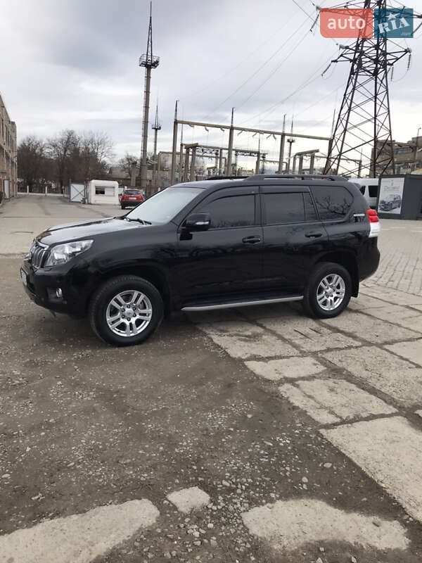 Позашляховик / Кросовер Toyota Land Cruiser Prado 2010 в Ужгороді