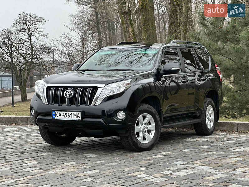 Внедорожник / Кроссовер Toyota Land Cruiser Prado 2016 в Сваляве