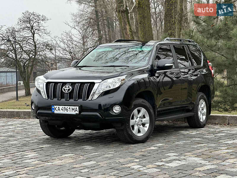 Внедорожник / Кроссовер Toyota Land Cruiser Prado 2016 в Сваляве