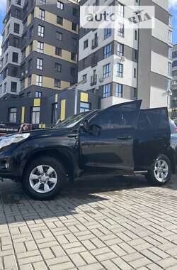 Позашляховик / Кросовер Toyota Land Cruiser Prado 2016 в Івано-Франківську