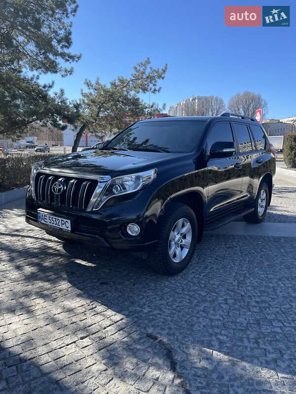 Внедорожник / Кроссовер Toyota Land Cruiser Prado 2016 в Днепре