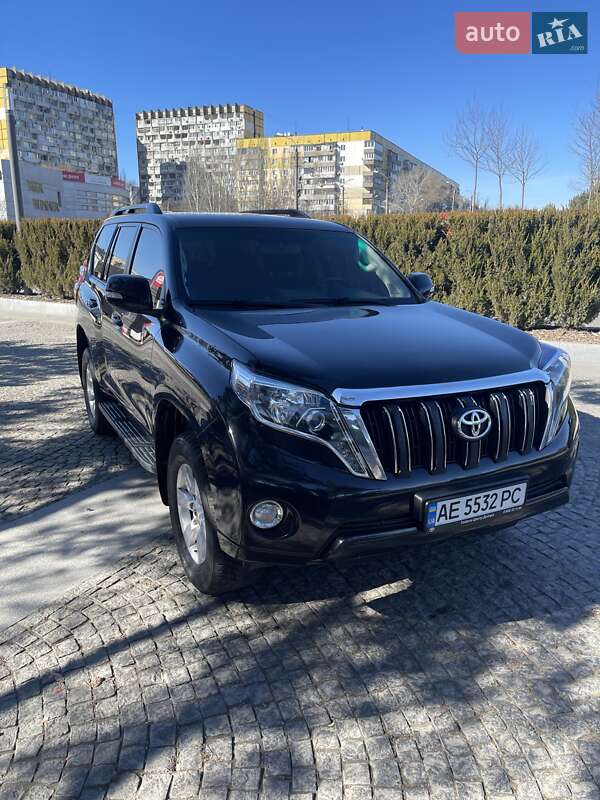 Внедорожник / Кроссовер Toyota Land Cruiser Prado 2016 в Днепре