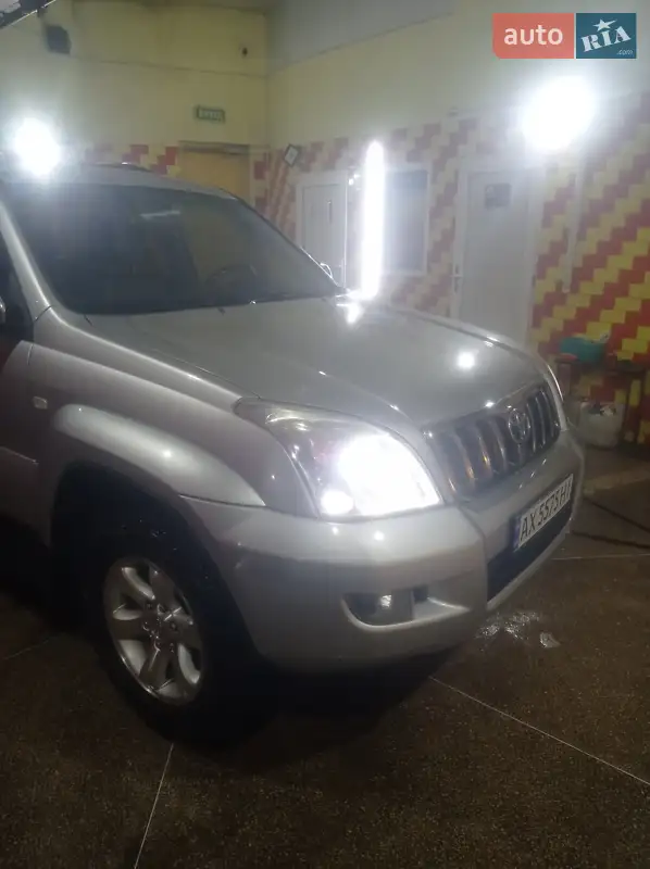 Позашляховик / Кросовер Toyota Land Cruiser Prado 2005 в 