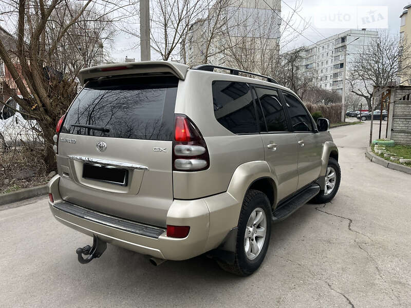 Внедорожник / Кроссовер Toyota Land Cruiser Prado 2004 в 