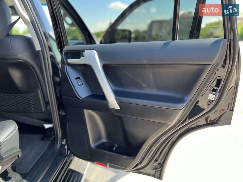 Внедорожник / Кроссовер Toyota Land Cruiser Prado 2018 в Виннице