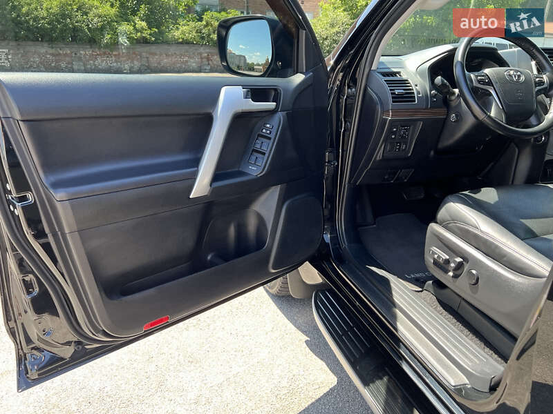 Внедорожник / Кроссовер Toyota Land Cruiser Prado 2018 в Виннице