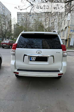 Внедорожник / Кроссовер Toyota Land Cruiser Prado 2010 в Харькове