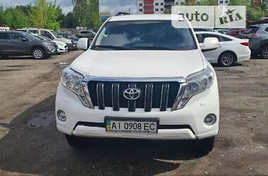 Позашляховик / Кросовер Toyota Land Cruiser Prado 2016 в Києві