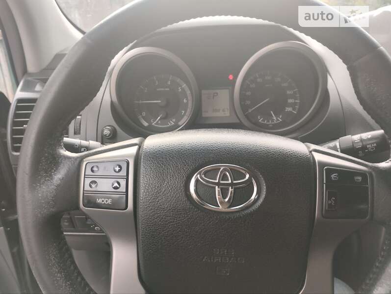 Внедорожник / Кроссовер Toyota Land Cruiser Prado 2012 в Малине